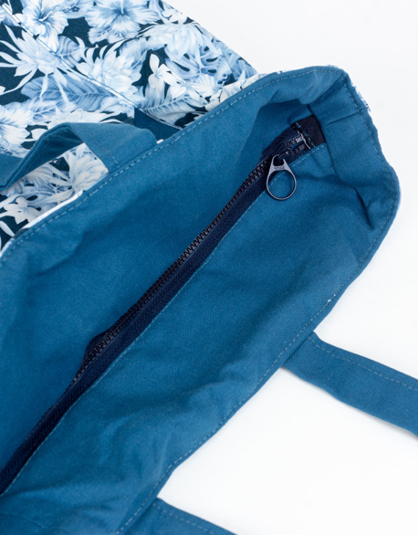 第張典雅藍手提包作品縮圖