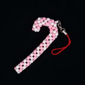 粉紅/綠色柺杖串珠作品圖