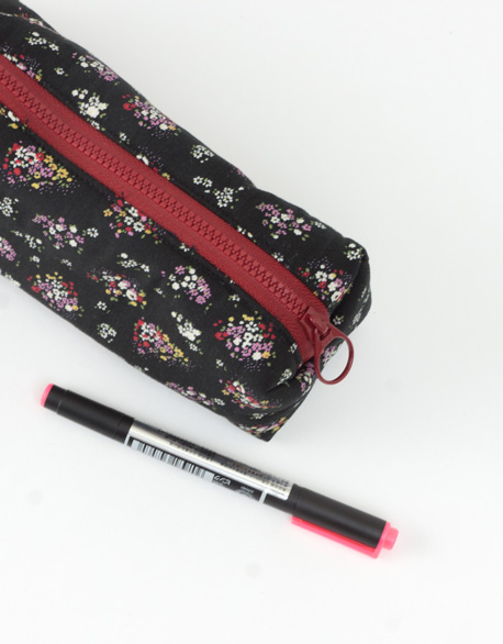Floral pen bag