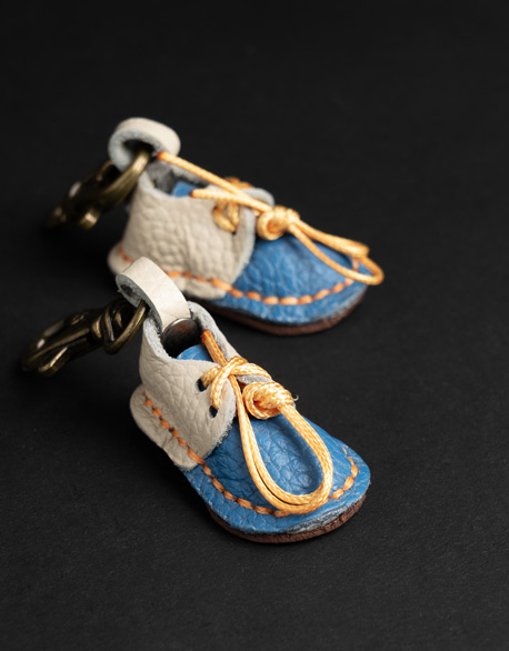 皮革迷你靴子吊飾-圖1