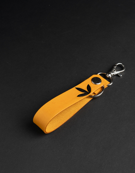 雕刻皮革手機挽帶-圖1