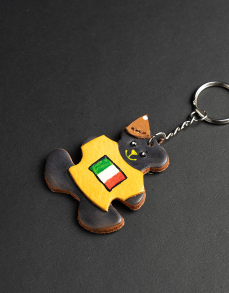 熊熊抱國鑰匙圈-圖1