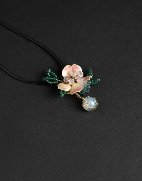 UV膠銅線串珠花項鍊-圖1